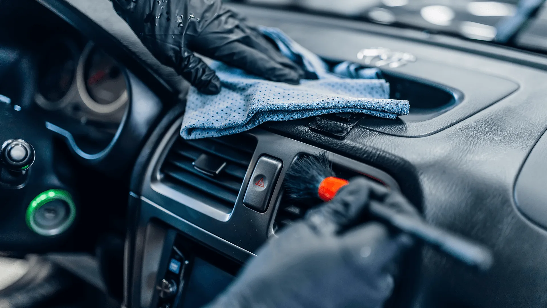 Czyszczenie wnętrza i pielęgnacja