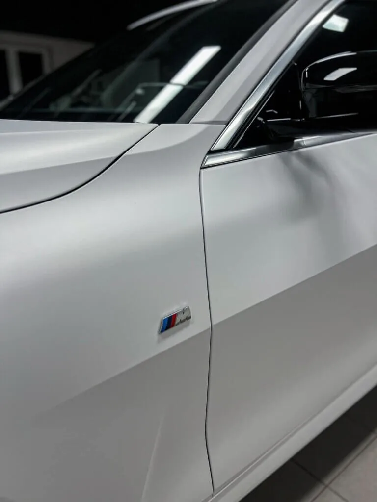 ZMIANA KOLORU FOLIA  BMW NA BIAŁY MAT - ZMIANA KOLORU BMW NA BIALY MAT10