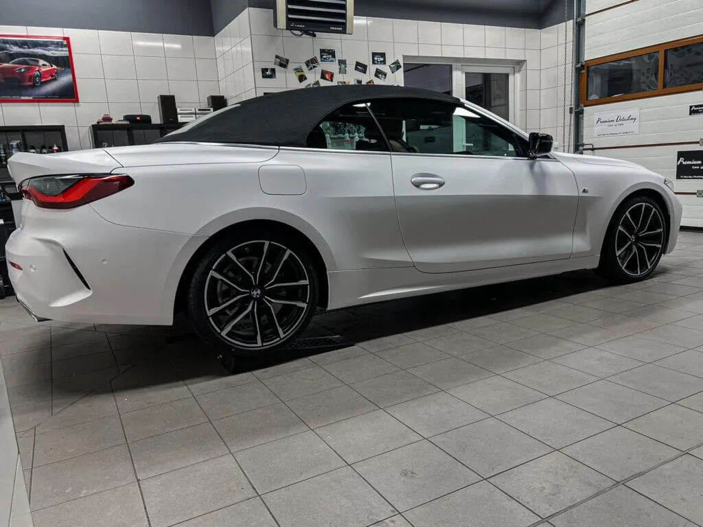 ZMIANA KOLORU FOLIA  BMW NA BIAŁY MAT - ZMIANA KOLORU BMW NA BIALY MAT9