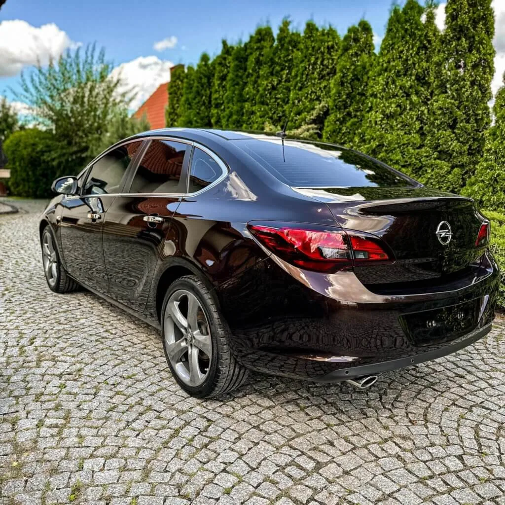 KOREKTA LAKIERU + POWŁOKA ELASTOMEROWA - KOREKTA LAKIERU ELASTOMER