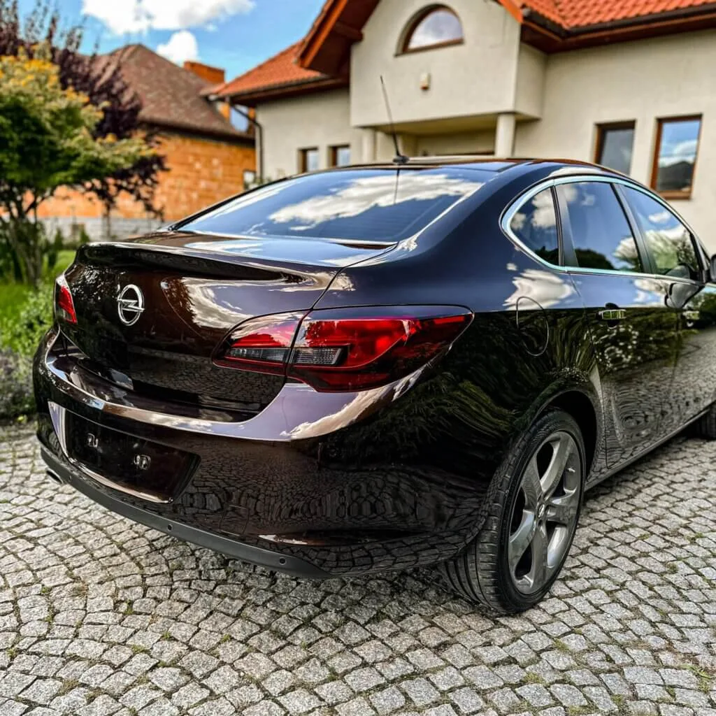 KOREKTA LAKIERU + POWŁOKA ELASTOMEROWA - KOREKTA LAKIERU ELASTOMER