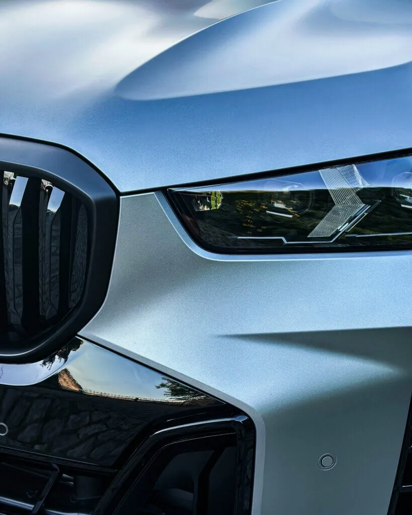 BMW X5 SKYSCARPER GREY ZABEZPIECZENIE LAKIERU FOLIA PPF - BEZBARWNA PPF FOLIA OCHRONNA PPF BMW X5 SKYSCARPER GREY FOLIA MATOW