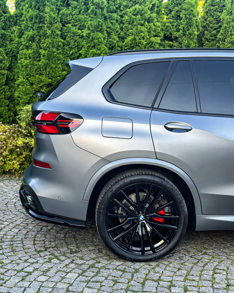 BMW X5 SKYSCARPER GREY ZABEZPIECZENIE LAKIERU FOLIA PPF - BEZBARWNA PPF FOLIA OCHRONNA PPF BMW X5 SKYSCARPER GREY FOLIA MATOW