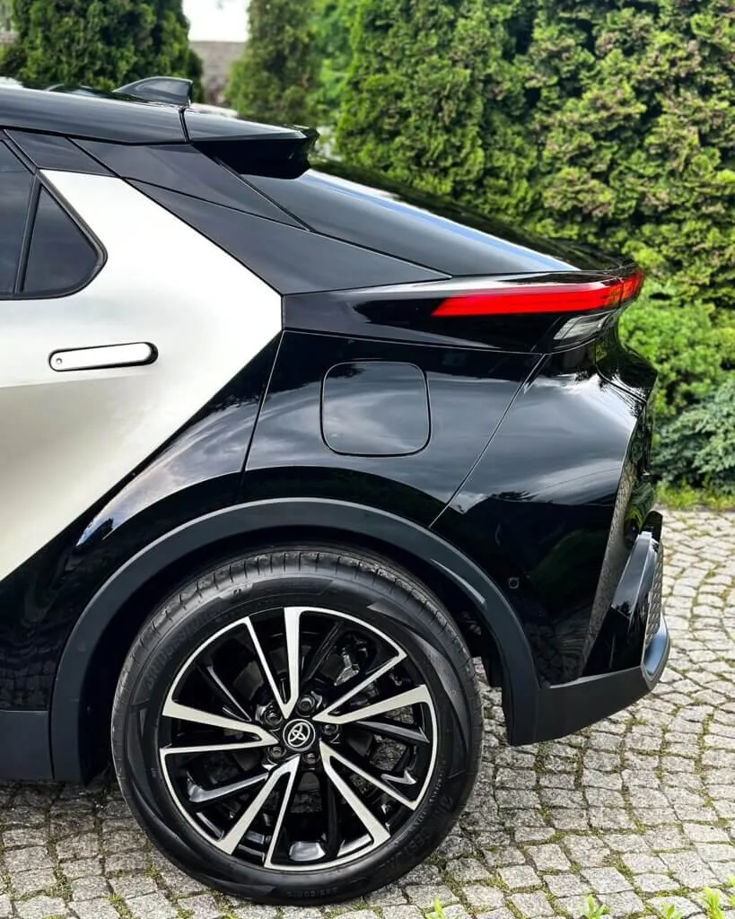 BEZBARWNA FOLIA PPF + CERAMIKA TOYOTA CH-R 2024 - TOYOTA CHR FOLIA PPF POWLOKA CERAMICZNA KONSERWACJA PODWOZIA