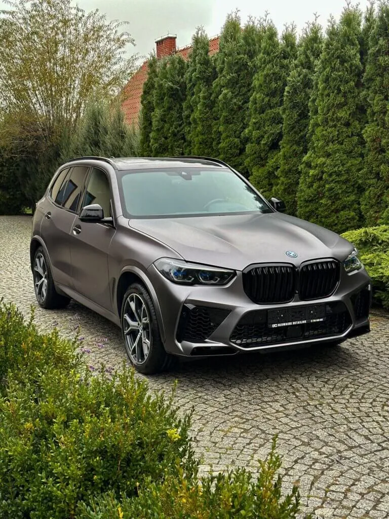 BMW X5 Zmiana koloru folią - BMW X5 Zmiana koloru folia