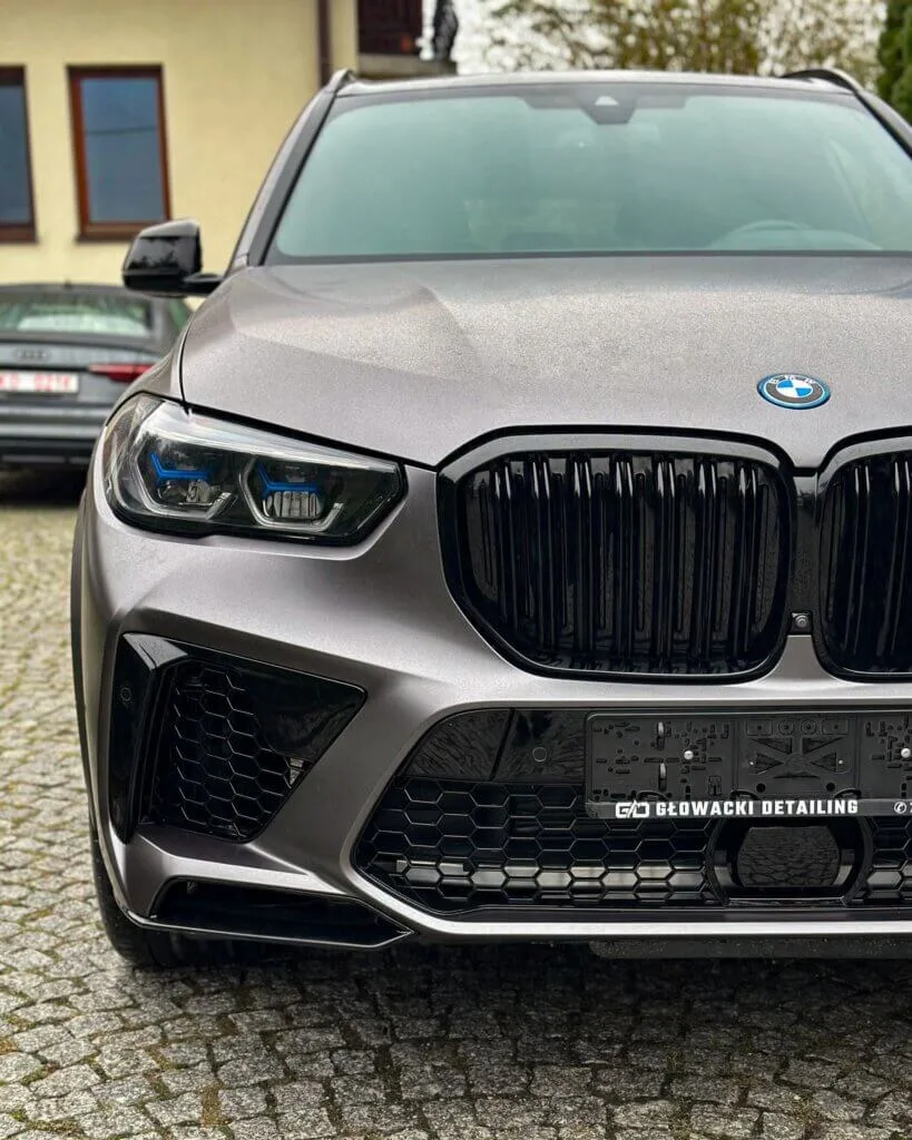 BMW X5 Zmiana koloru folią - BMW X5 Zmiana koloru folia