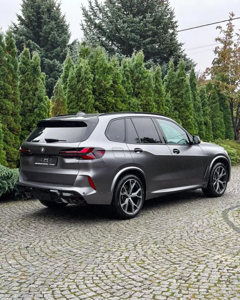 BMW X5 Zmiana koloru folią - BMW X5 Zmiana koloru folia