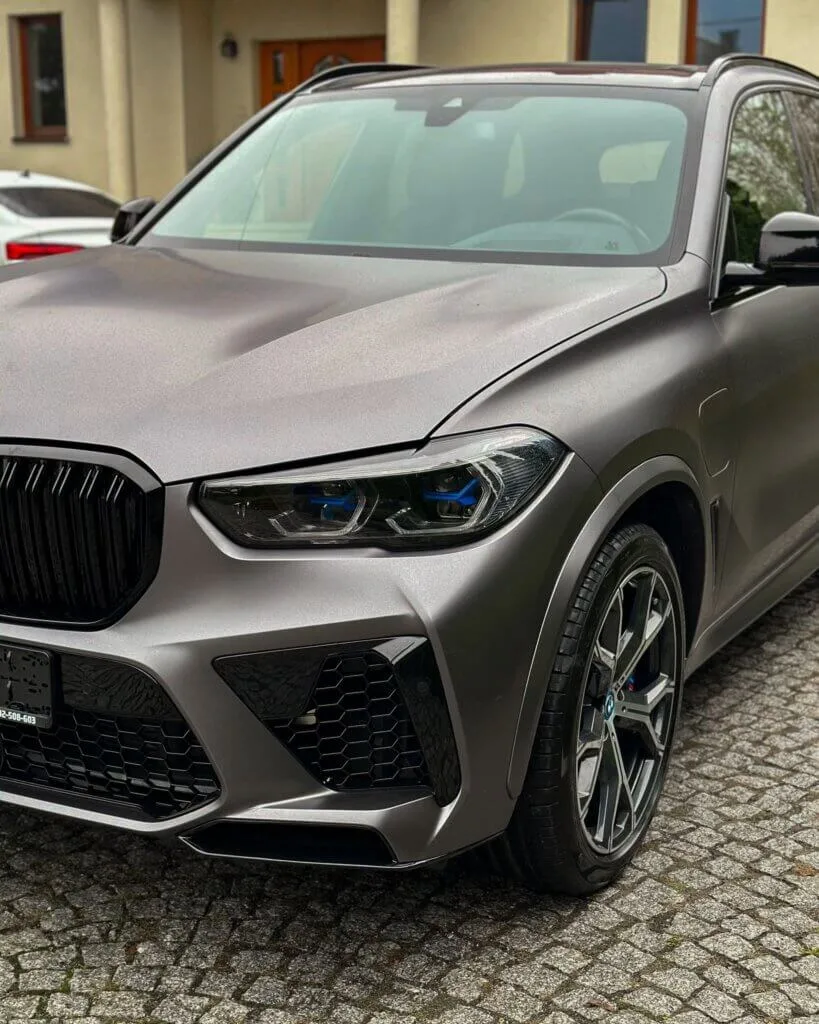 BMW X5 Zmiana koloru folią - BMW X5 Zmiana koloru folia