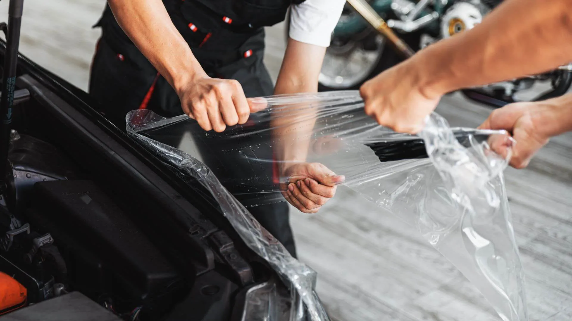 Czy folia PPF wpływa na wygląd lakieru