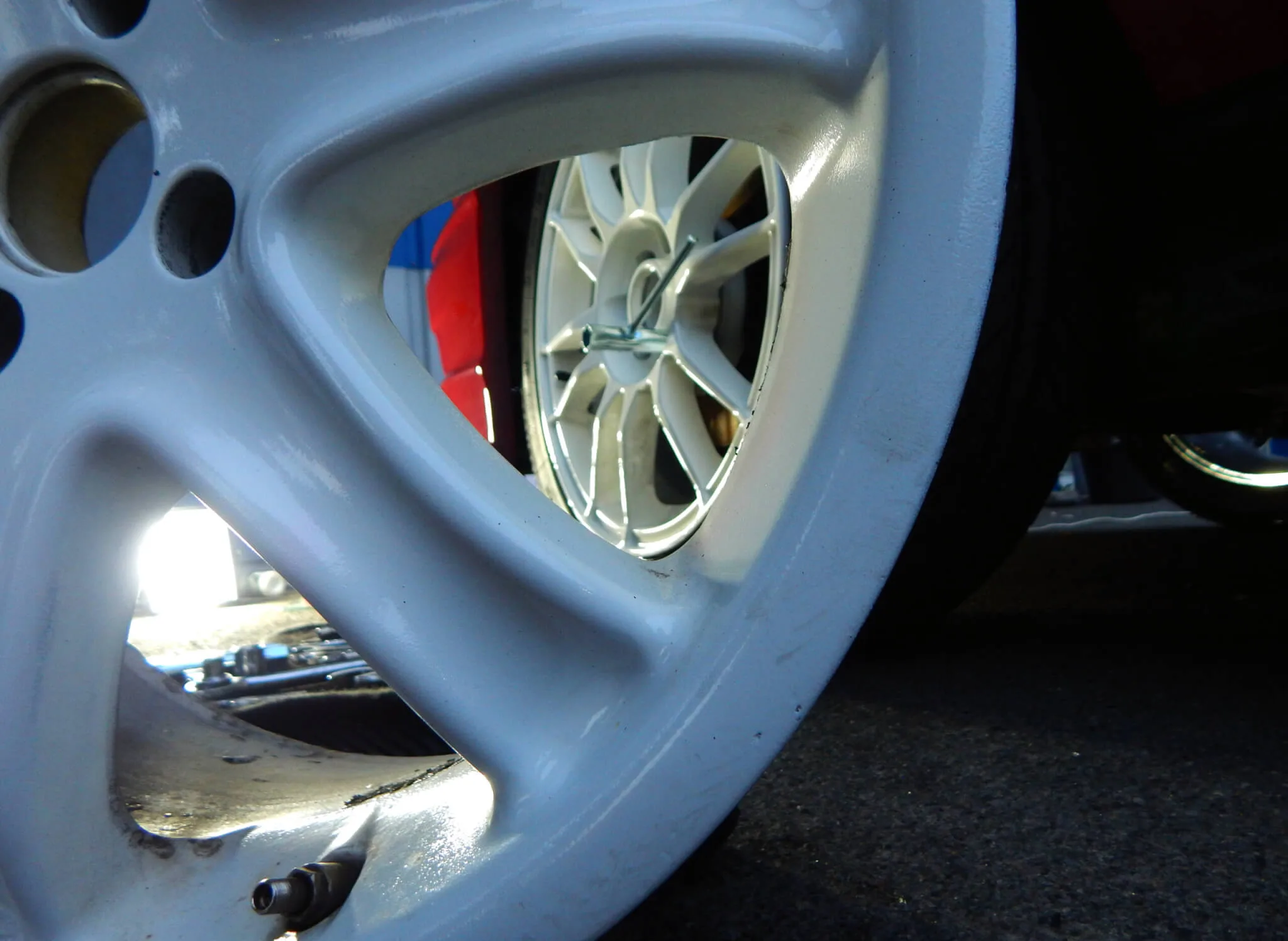 Jak zabezpieczyć felgi aluminiowe przed korozją