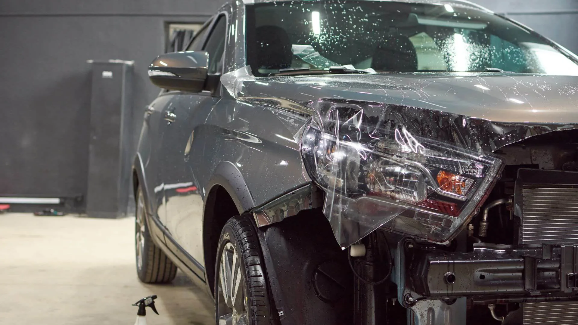 Jak dbać o auto oklejone folią ppf