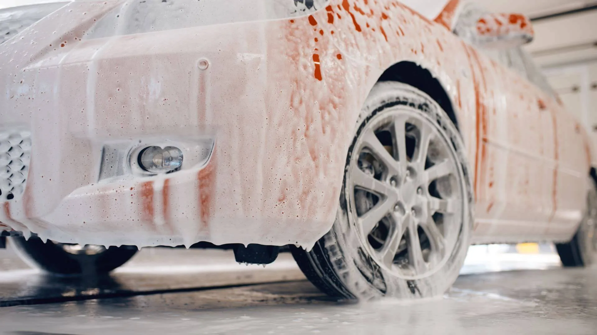 Jak dbać o auto oklejone folią ppf