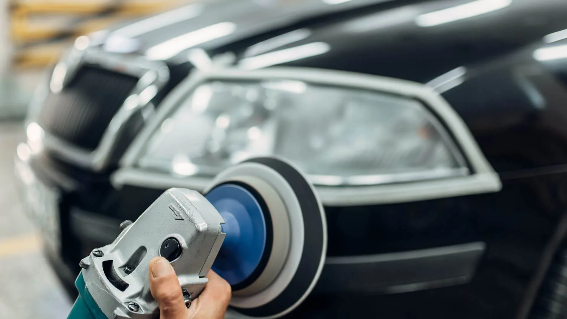 Jak dbać o czarny lakier samochodu