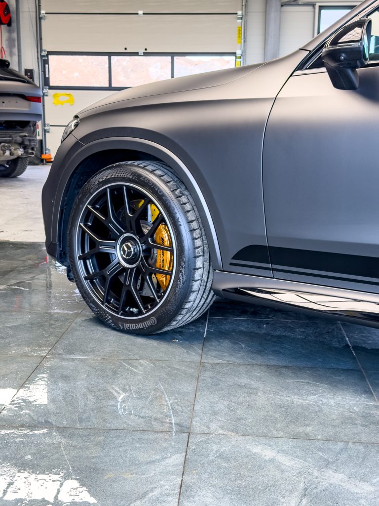 Mercedes-AMG GLC 63 S matowe nadkole i felga z ceramiką