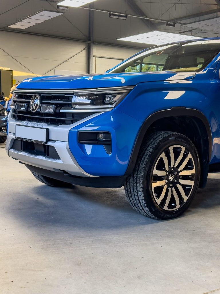 VW Amarok polerowanie lakieru – przód auta – Głowacki Detailing