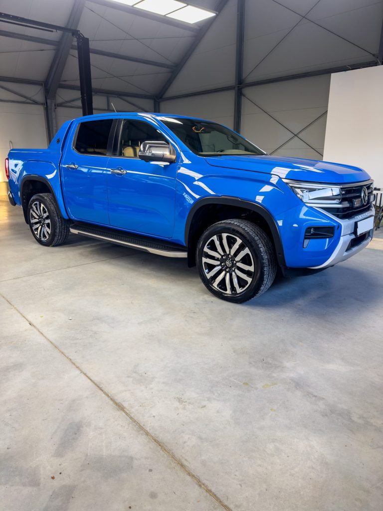 VW Amarok V6 po korekcie lakieru – bok auta – Głowacki Detailing